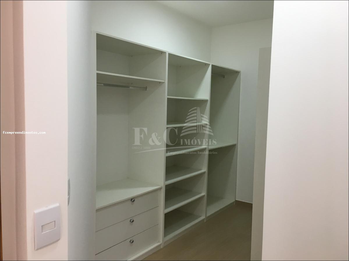 Casa à venda com 3 quartos, 250m² - Foto 17