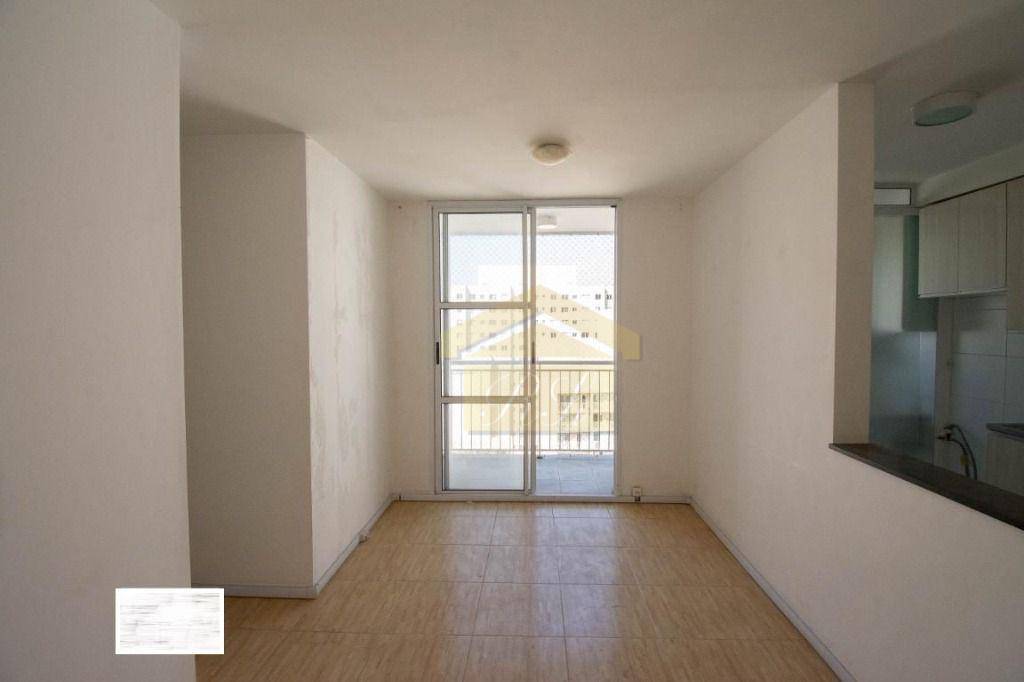 Apartamento à venda com 3 quartos, 69m² - Foto 2