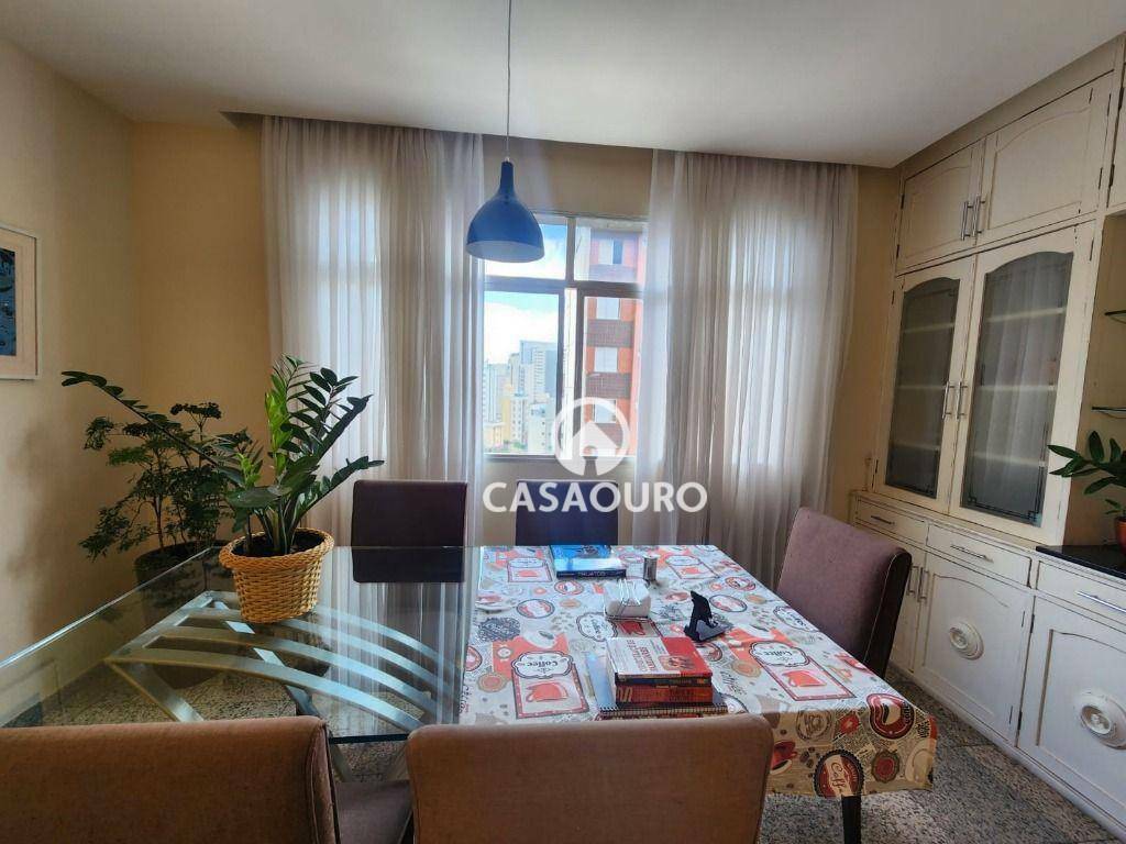 Apartamento à venda com 3 quartos, 131m² - Foto 5