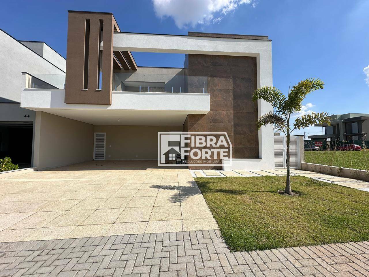 Casa de Condomínio à venda com 4 quartos, 327m² - Foto 1