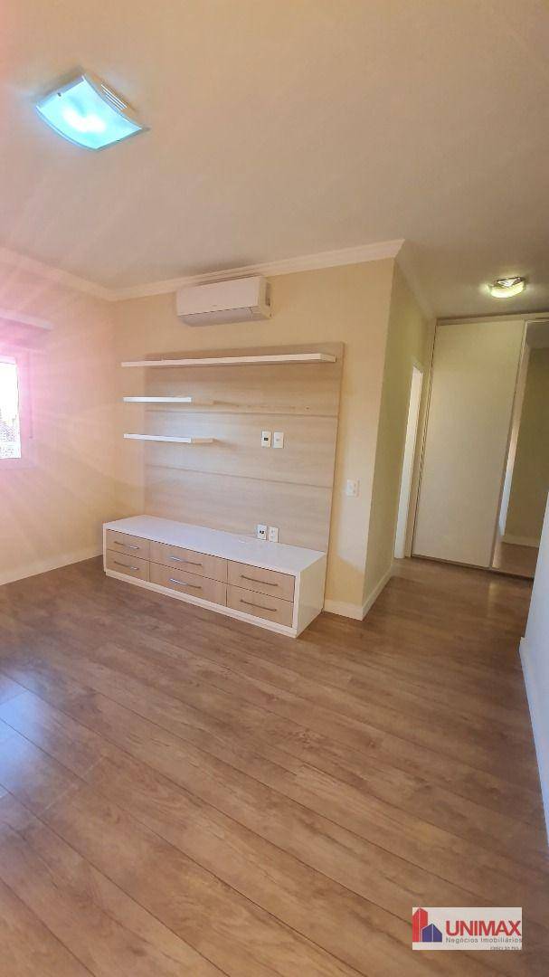 Apartamento para alugar com 3 quartos, 212m² - Foto 14