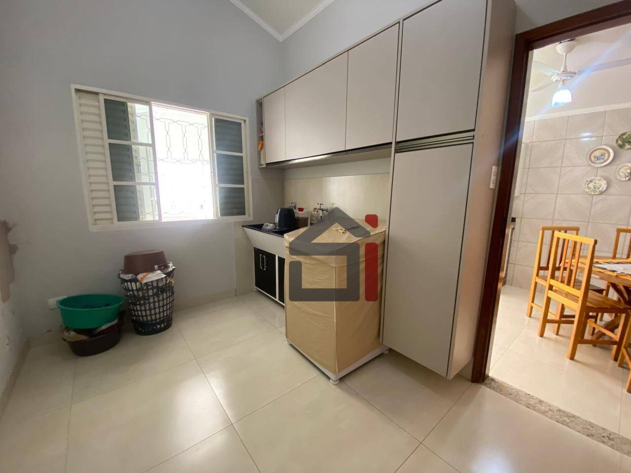 Casa à venda com 3 quartos, 254m² - Foto 20