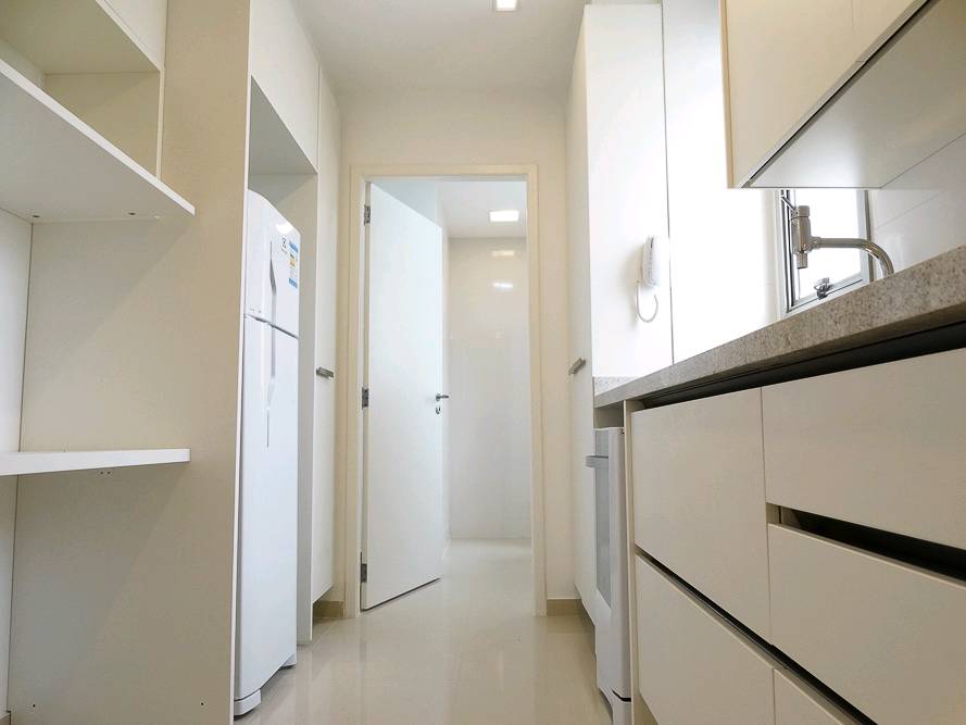 Apartamento para alugar com 3 quartos, 200m² - Foto 7