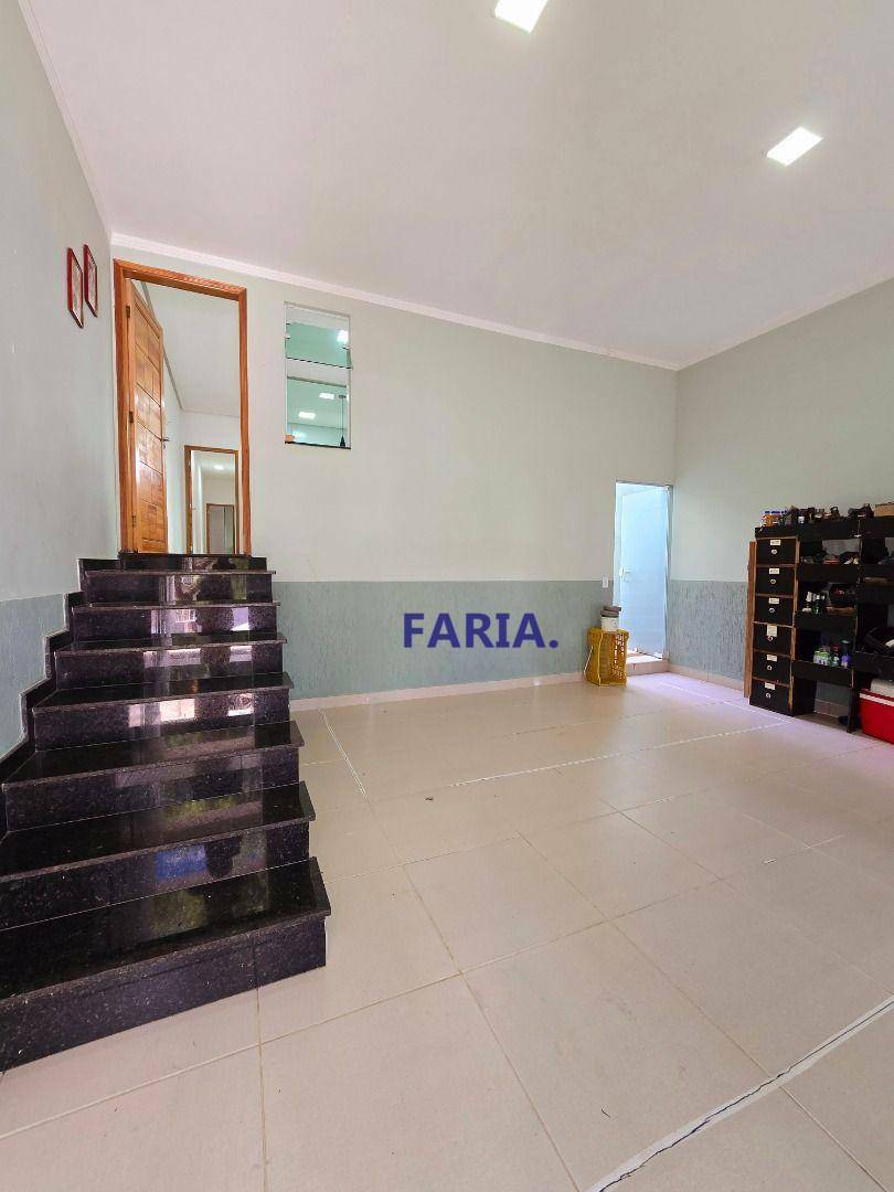 Casa à venda com 3 quartos, 125m² - Foto 2