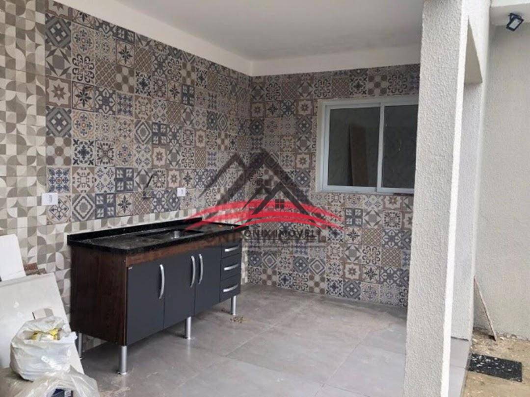 Casa à venda com 3 quartos, 120m² - Foto 1