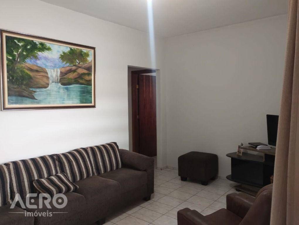 Casa à venda com 3 quartos, 140m² - Foto 5