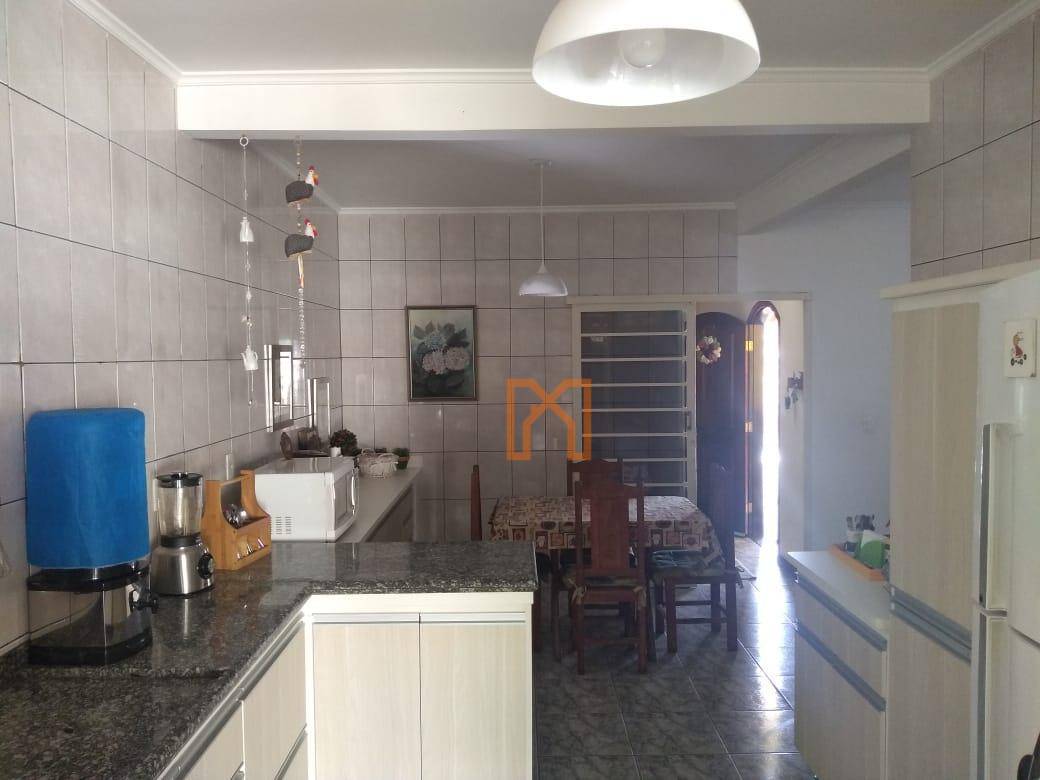 Casa à venda com 5 quartos, 300m² - Foto 22