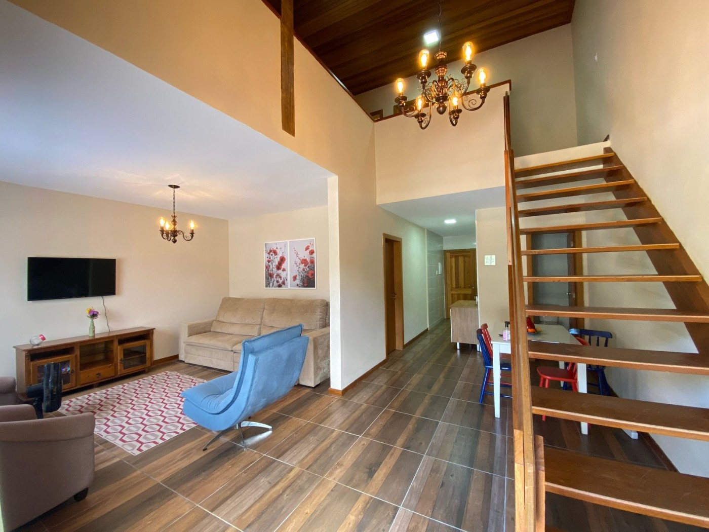 Casa de Condomínio à venda com 3 quartos, 128m² - Foto 2