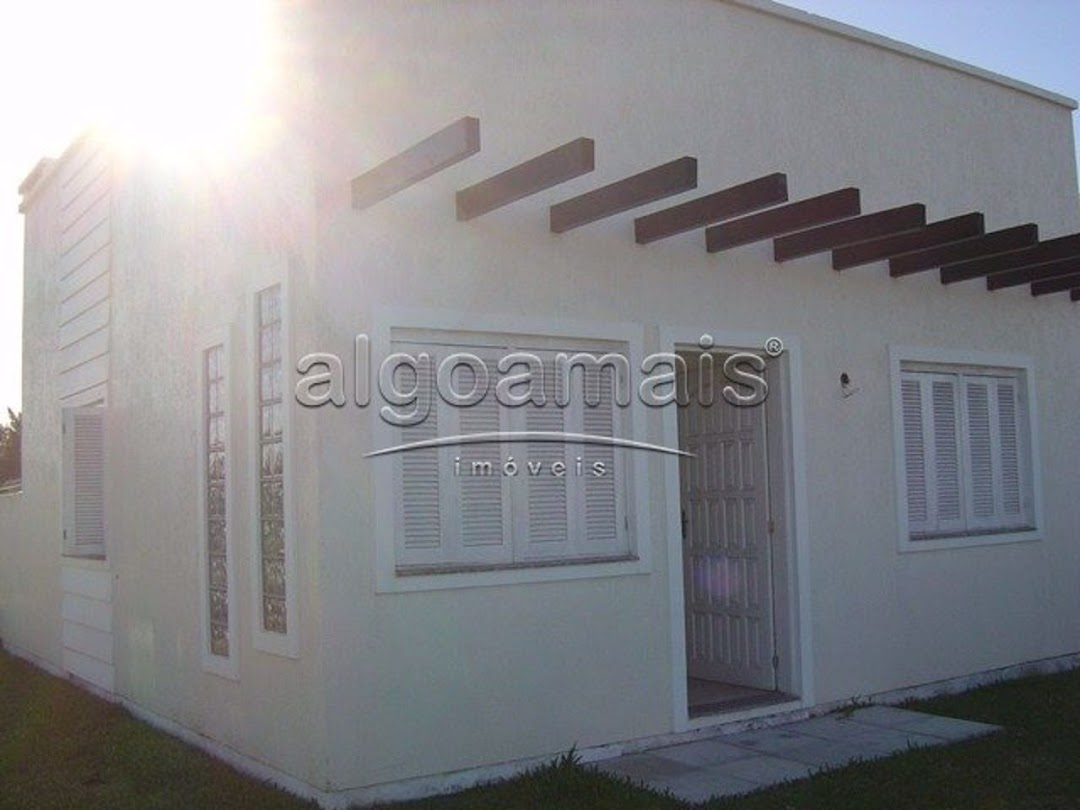 Casa à venda com 3 quartos, 69m² - Foto 2