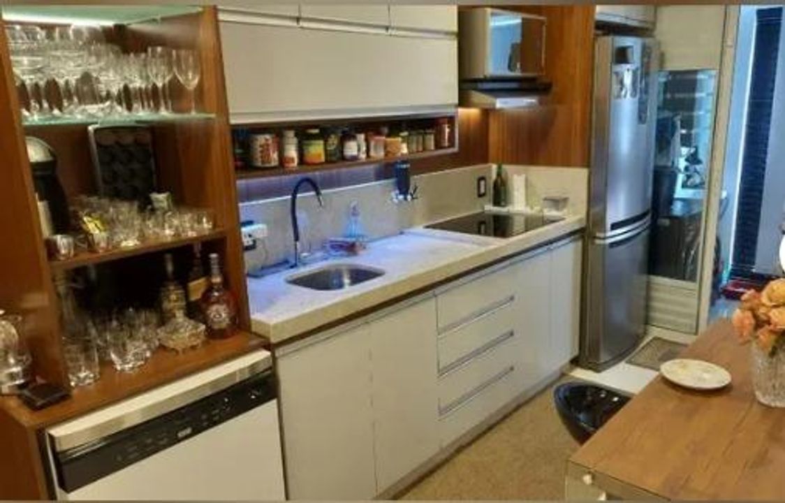 Apartamento à venda com 1 quarto, 50m² - Foto 2