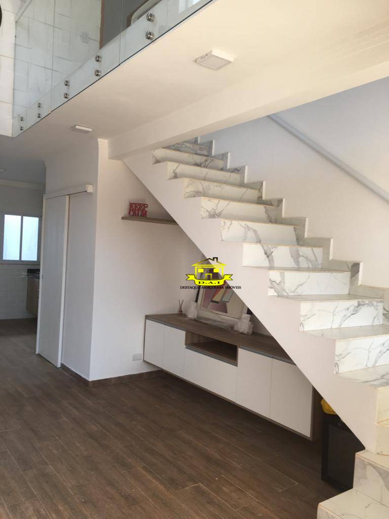 Casa à venda com 2 quartos, 90m² - Foto 11