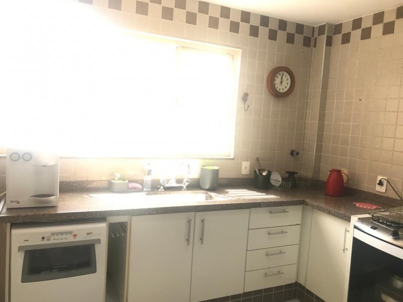 Apartamento à venda com 3 quartos, 142m² - Foto 10