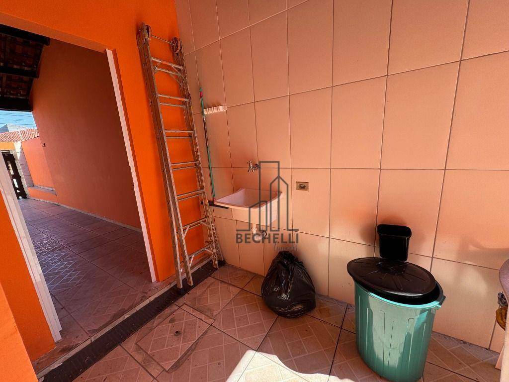 Casa para alugar com 2 quartos, 80m² - Foto 10