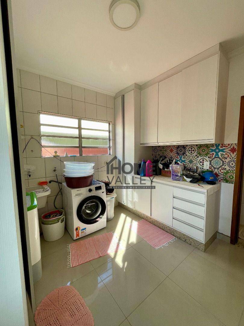 Casa de Condomínio à venda com 4 quartos, 260m² - Foto 16