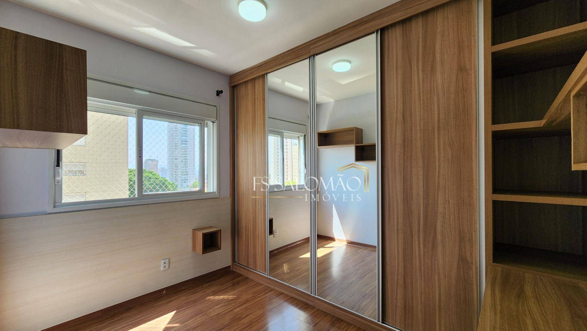 Apartamento para alugar com 4 quartos, 153m² - Foto 11