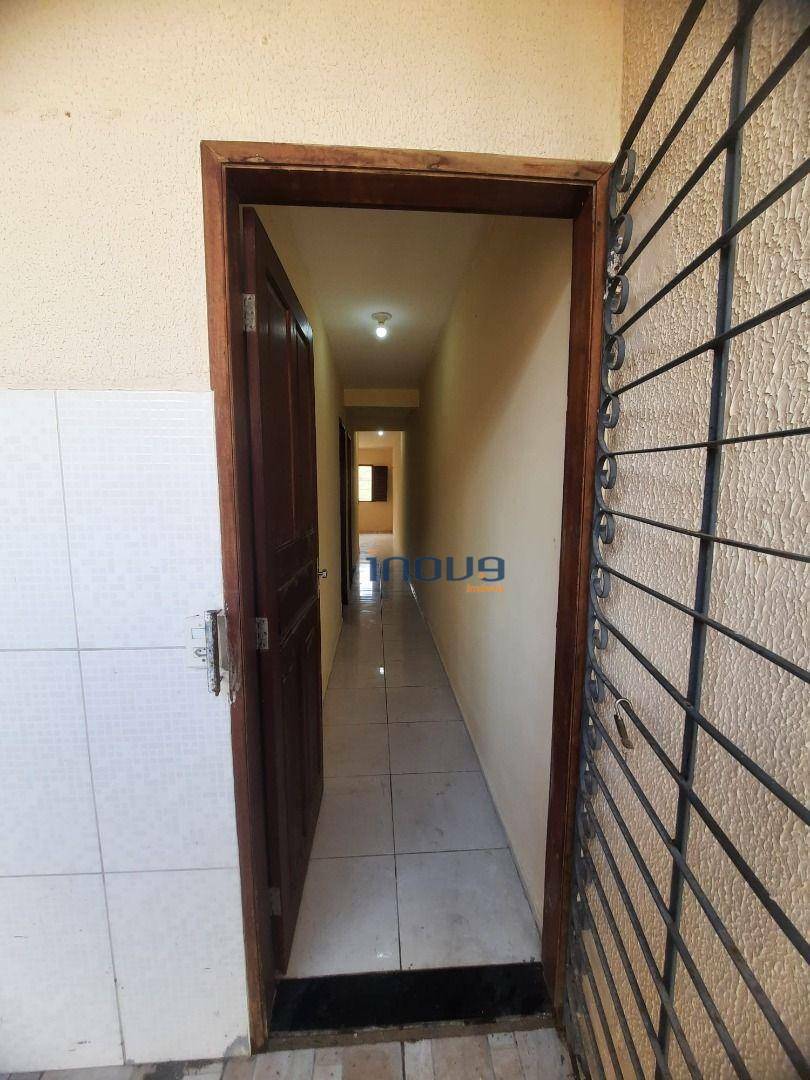 Casa à venda com 3 quartos, 75m² - Foto 5