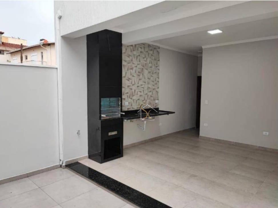 Casa à venda com 2 quartos, 155m² - Foto 1