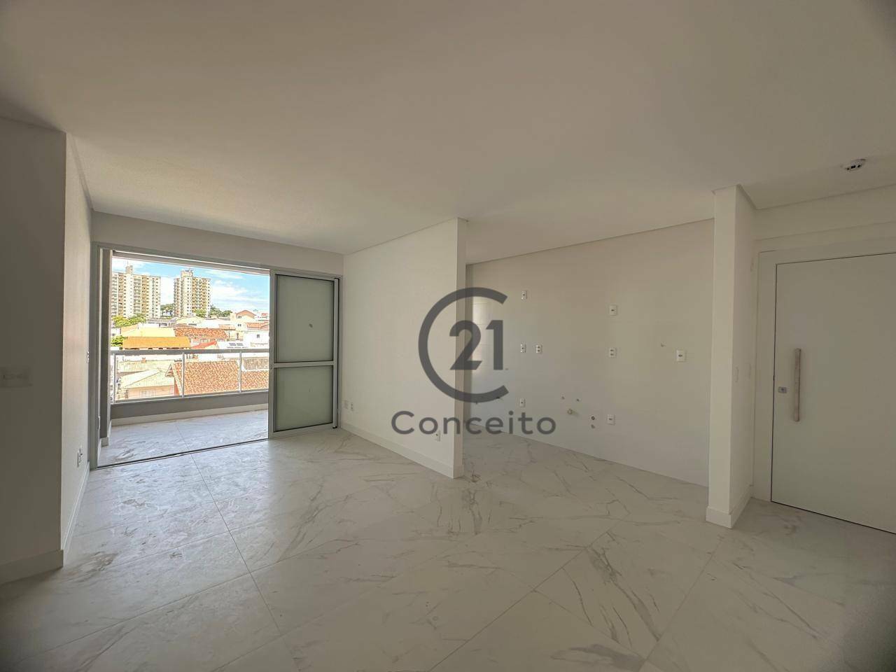 Apartamento à venda com 2 quartos, 75m² - Foto 3