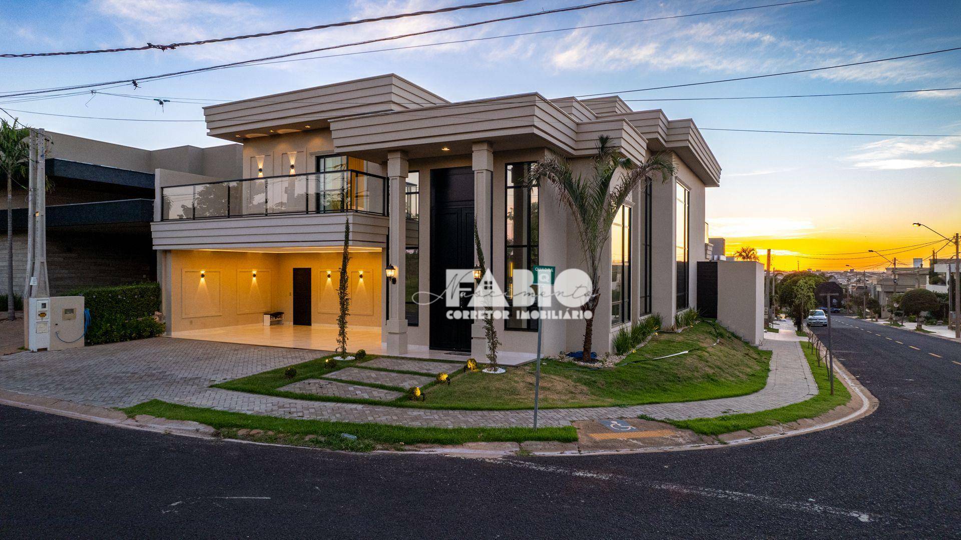 Sobrado à venda com 4 quartos, 470m² - Foto 1