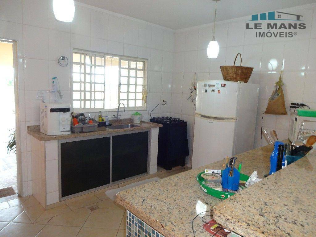 Chácara à venda com 2 quartos, 300m² - Foto 26