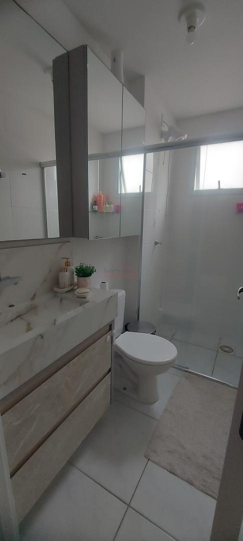 Apartamento à venda com 2 quartos, 65m² - Foto 12