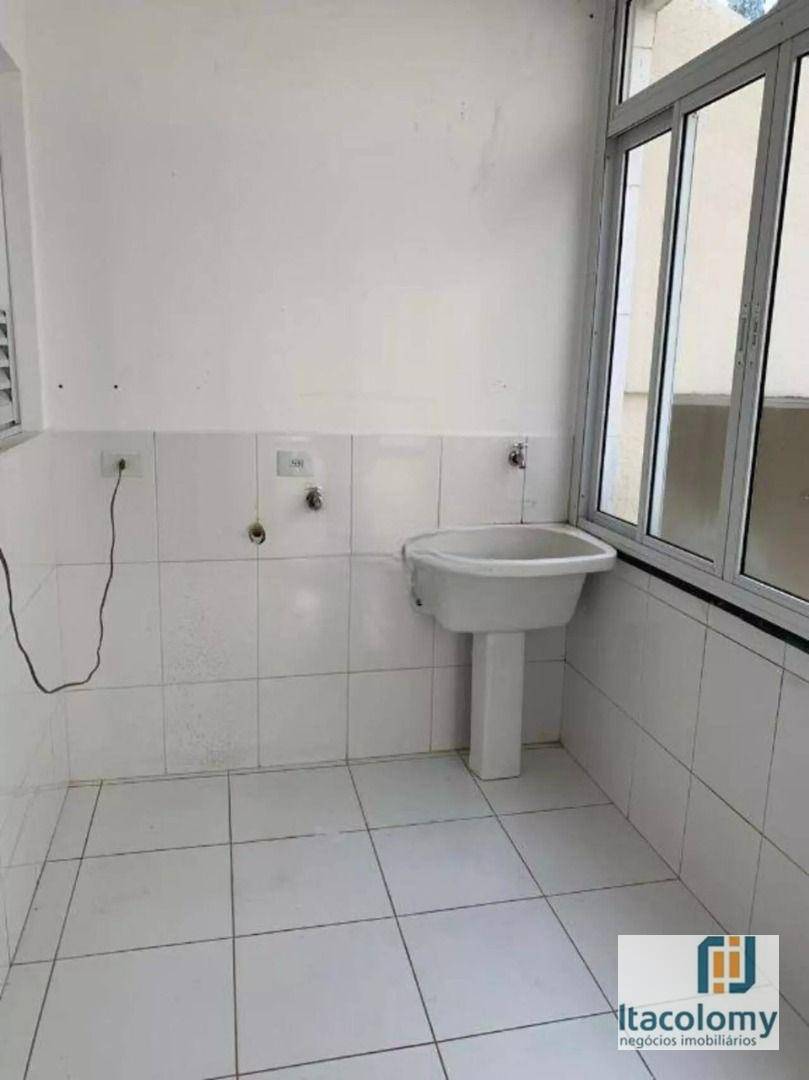 Casa de Condomínio para alugar com 3 quartos, 318m² - Foto 18