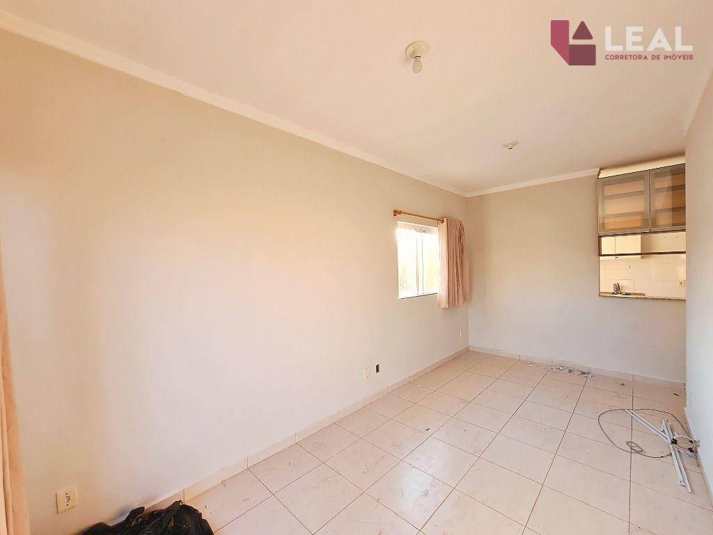 Apartamento à venda com 2 quartos, 72m² - Foto 3