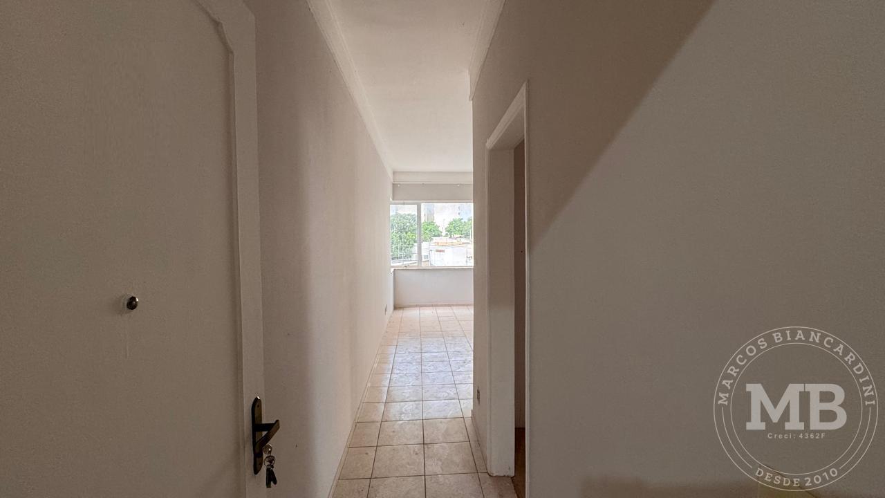 Apartamento à venda com 2 quartos, 79m² - Foto 2