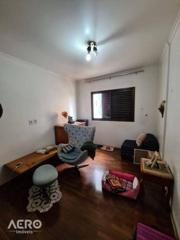 Apartamento à venda com 3 quartos, 131m² - Foto 10