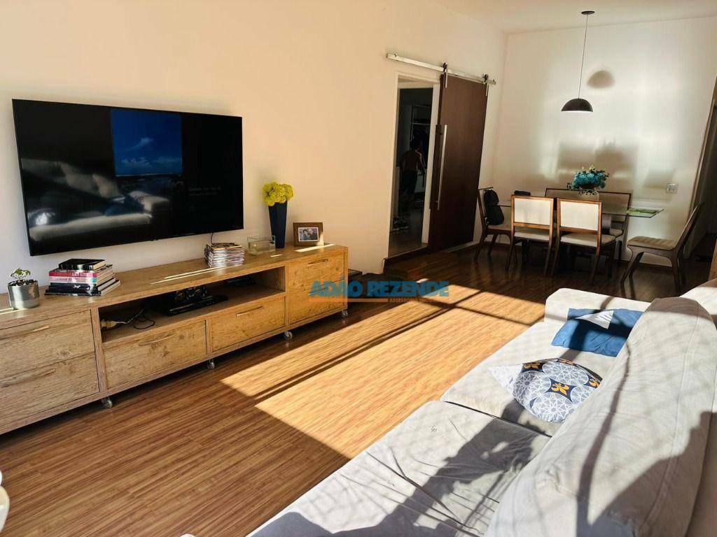 Apartamento à venda com 2 quartos, 75m² - Foto 4