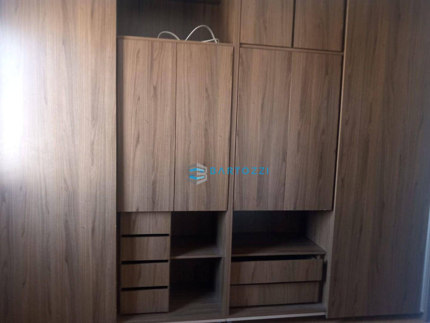 Apartamento à venda com 2 quartos, 70m² - Foto 27