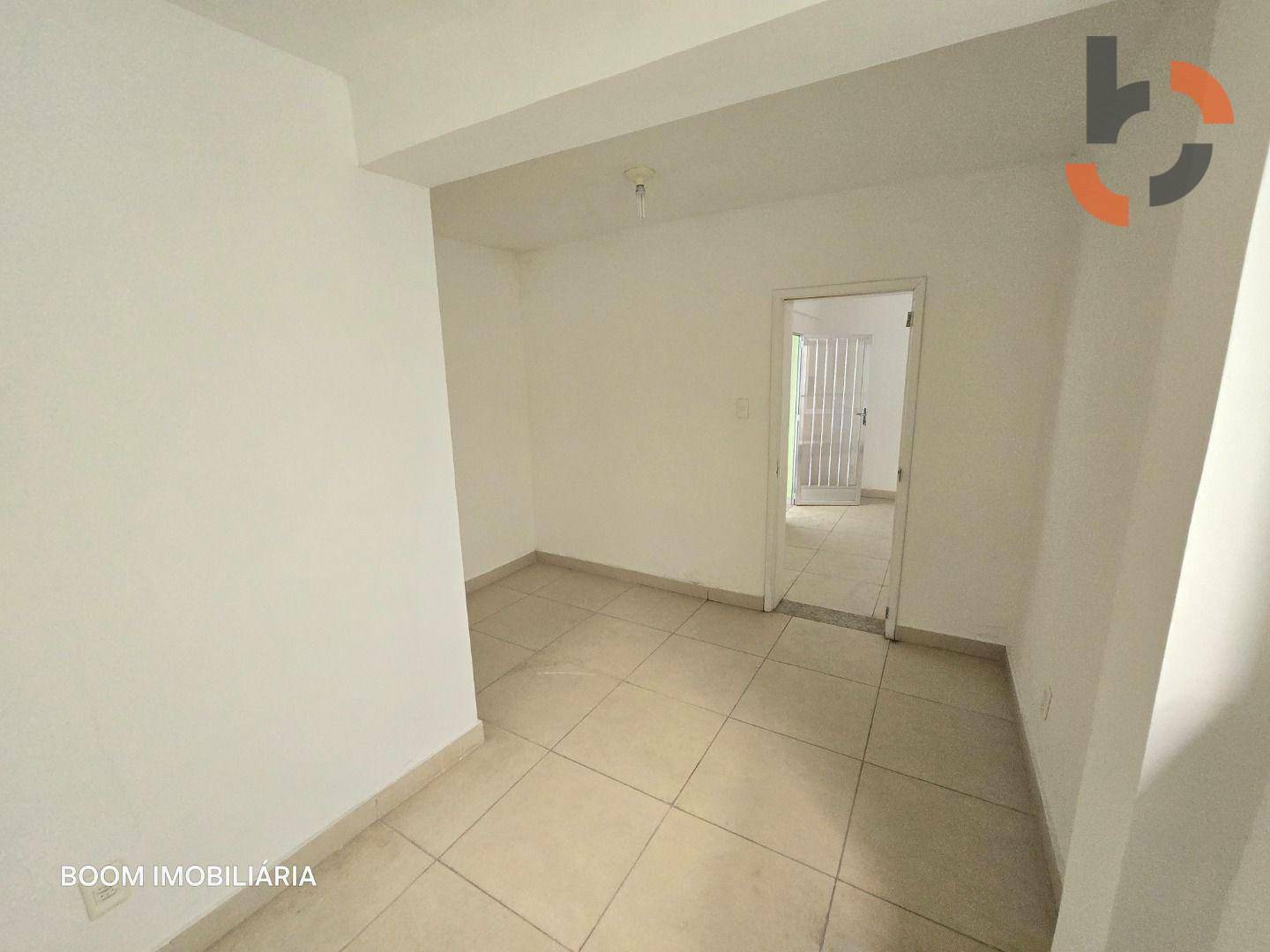 Casa à venda com 2 quartos, 100m² - Foto 14