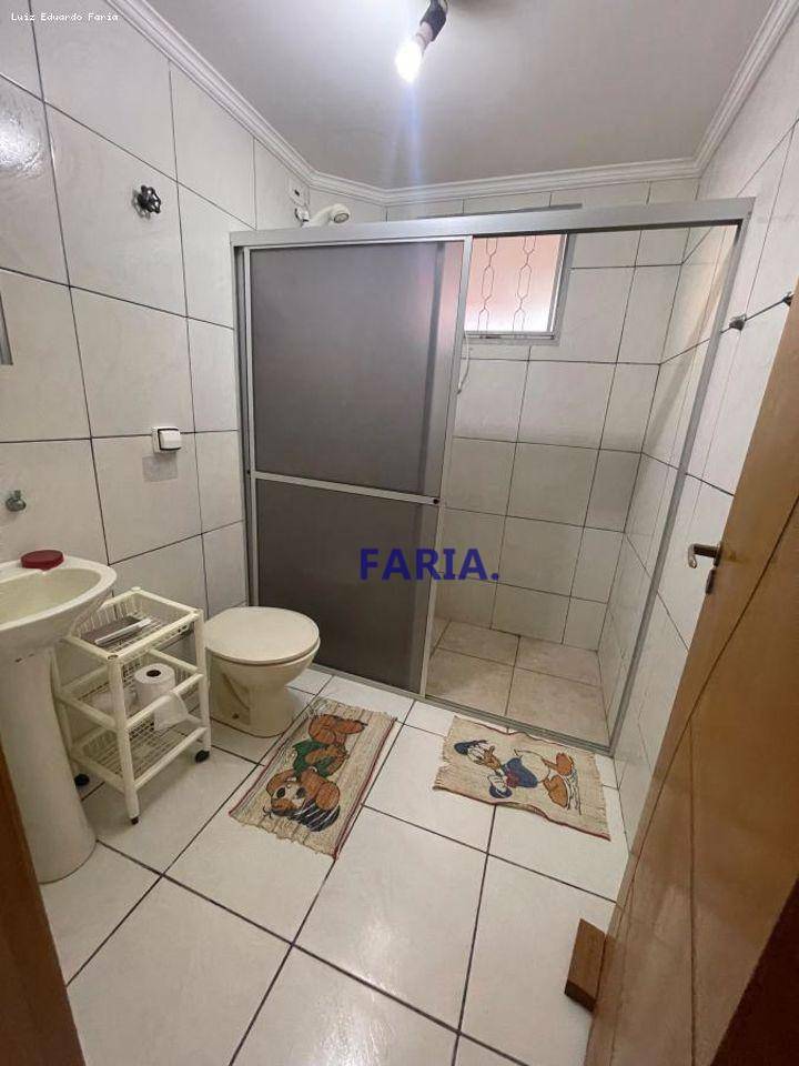 Casa à venda com 4 quartos, 332m² - Foto 18