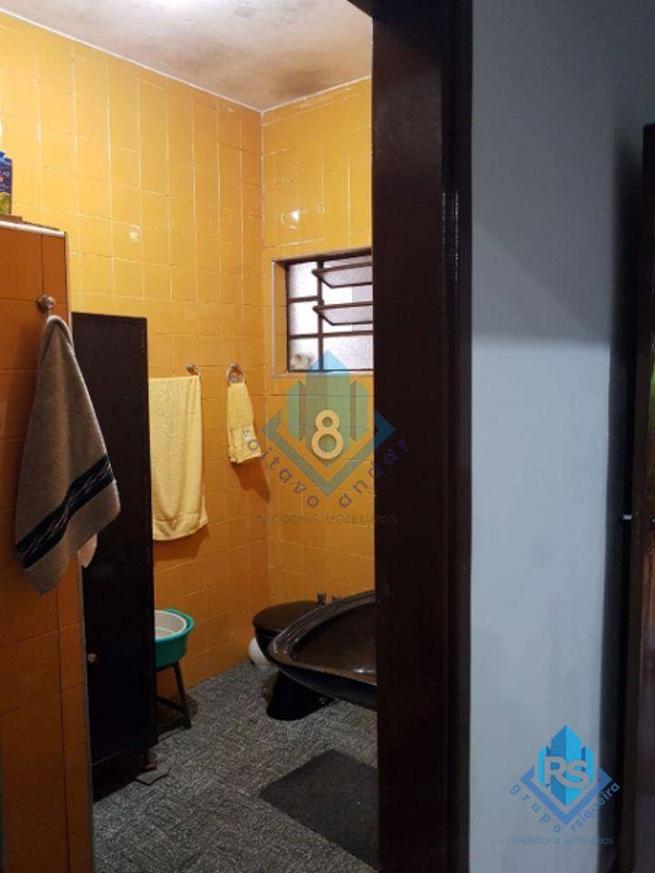 Casa à venda com 2 quartos, 200m² - Foto 17