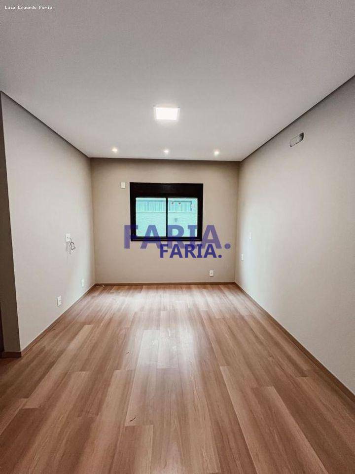 Casa de Condomínio à venda com 3 quartos, 206m² - Foto 5