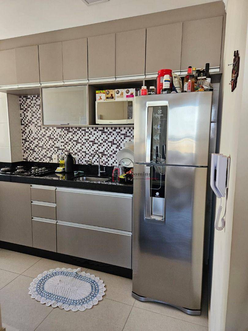 Apartamento à venda com 2 quartos, 49m² - Foto 3