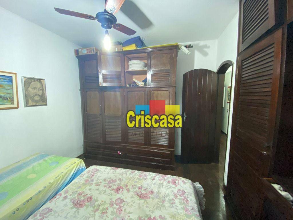 Casa à venda com 6 quartos, 250m² - Foto 17