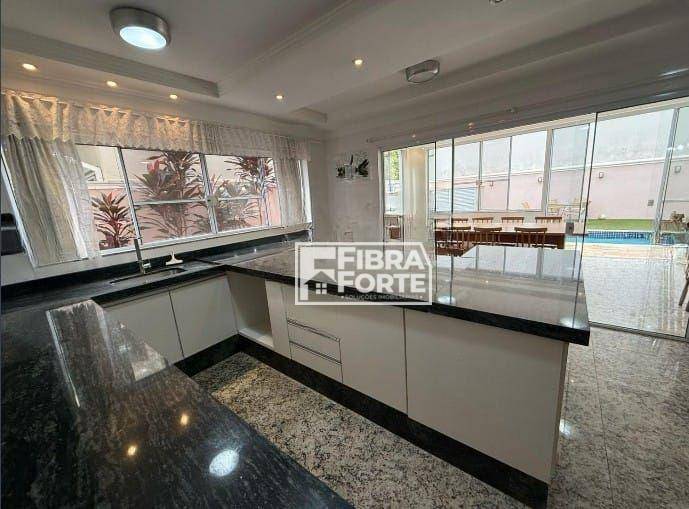 Casa à venda com 3 quartos, 311m² - Foto 7