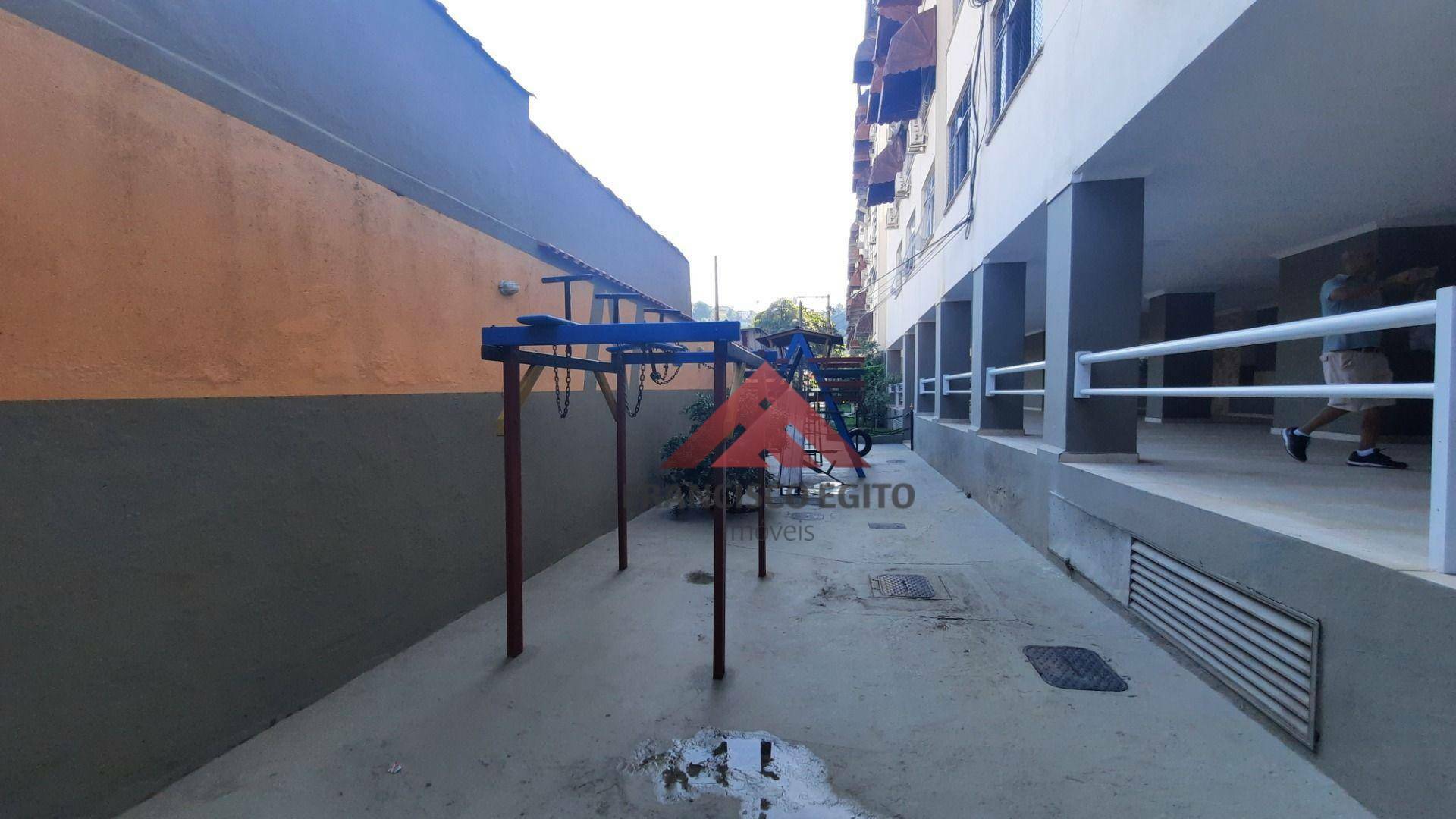 Apartamento à venda com 2 quartos, 65m² - Foto 25