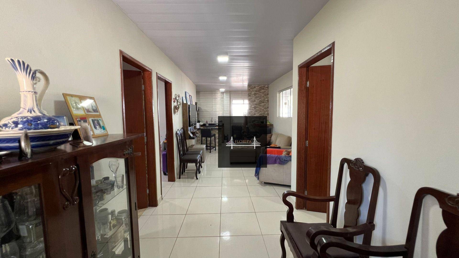 Casa à venda com 7 quartos, 235m² - Foto 24