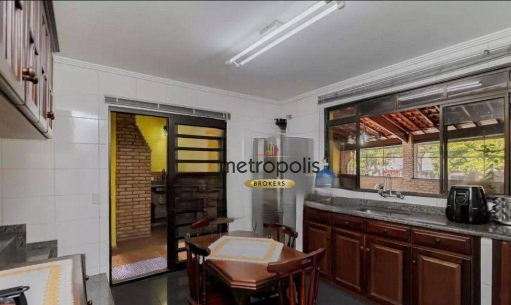 Sobrado à venda com 3 quartos, 268m² - Foto 11