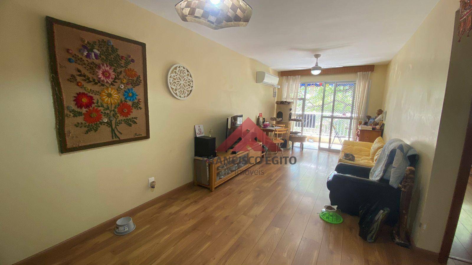 Apartamento à venda com 2 quartos, 75m² - Foto 1