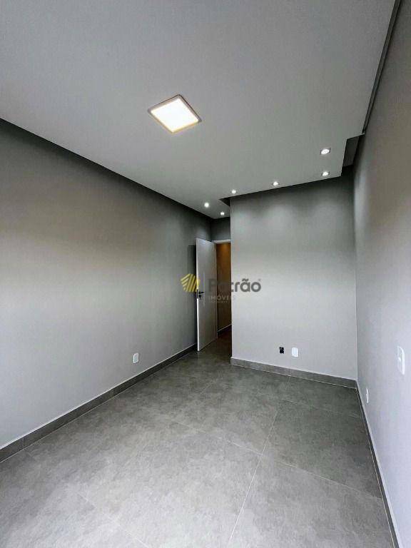 Sobrado à venda com 3 quartos, 180m² - Foto 13