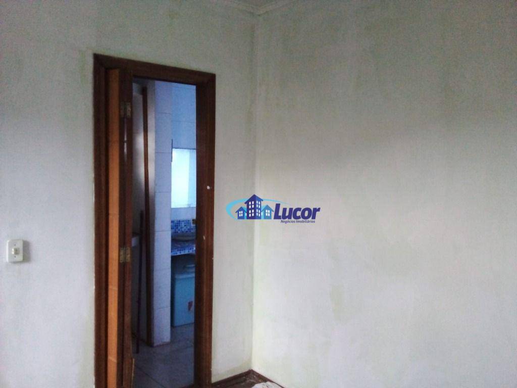 Sobrado à venda com 4 quartos, 250m² - Foto 9