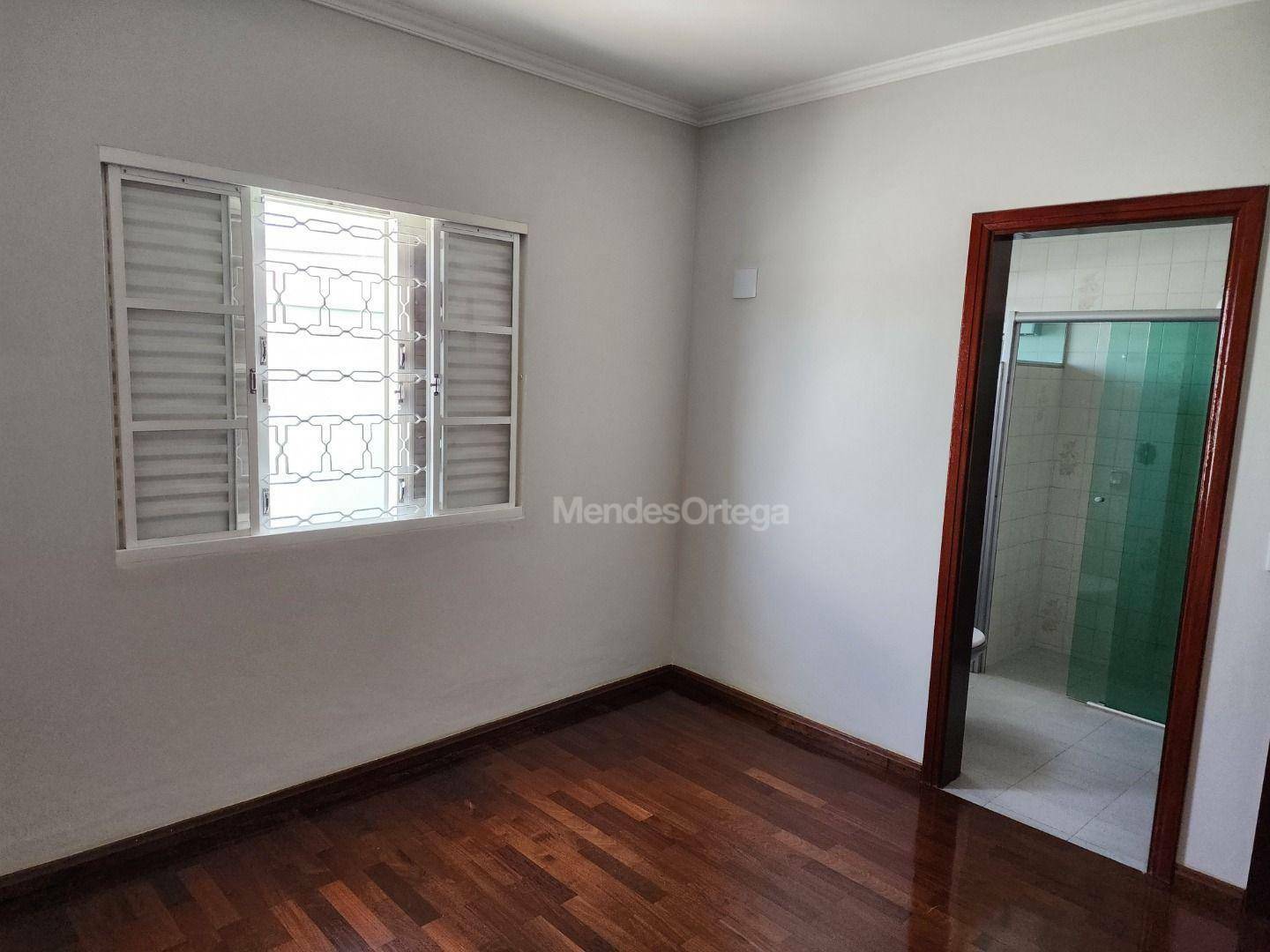 Casa à venda e aluguel com 2 quartos, 185m² - Foto 18