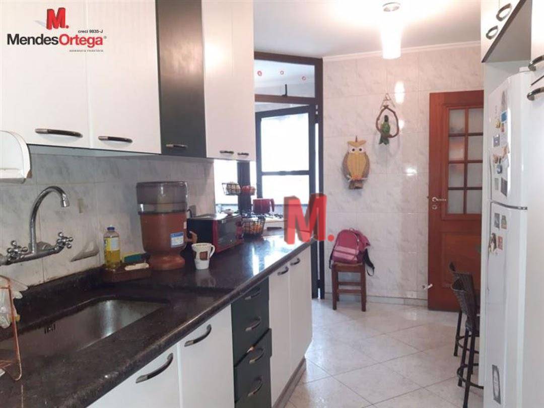 Apartamento à venda com 3 quartos, 286m² - Foto 28