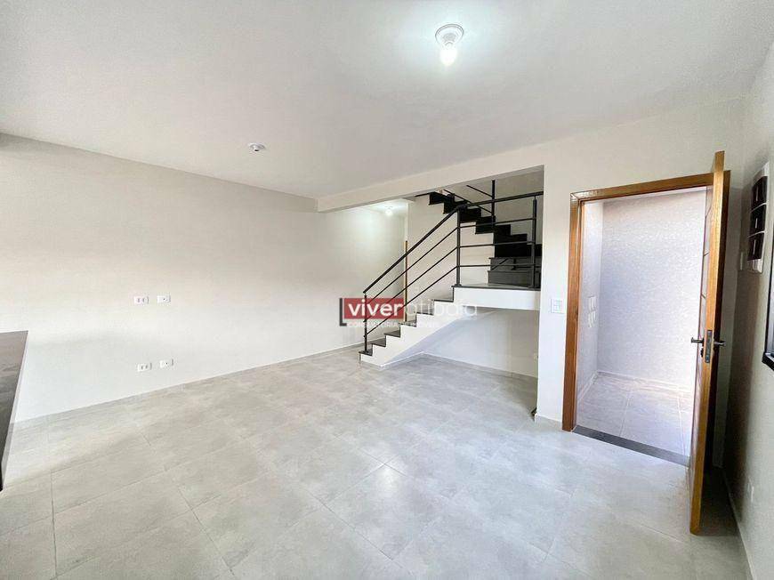 Casa à venda com 3 quartos, 136m² - Foto 1