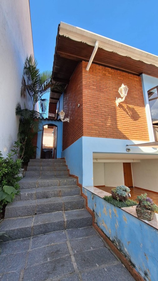 Casa à venda com 3 quartos, 166m² - Foto 3