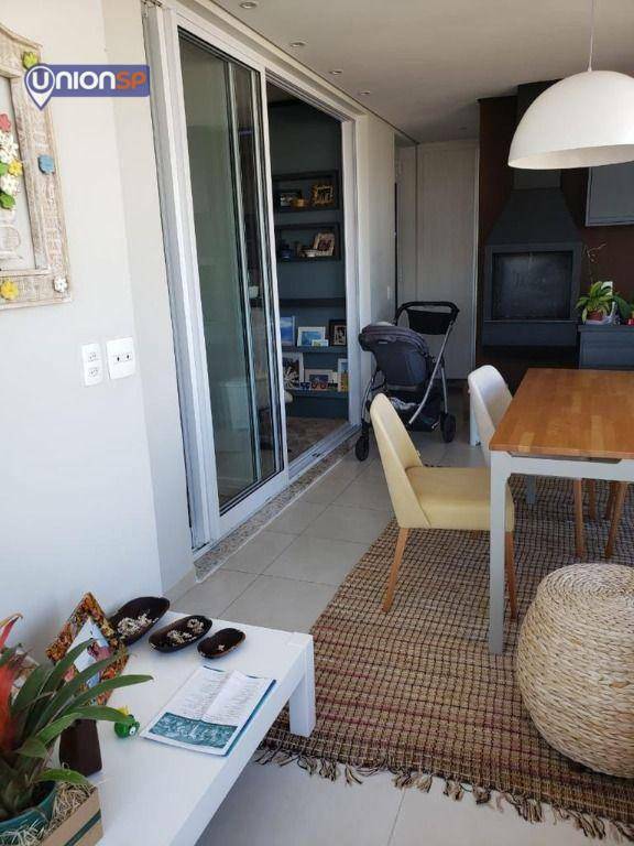 Apartamento à venda com 2 quartos, 69m² - Foto 3