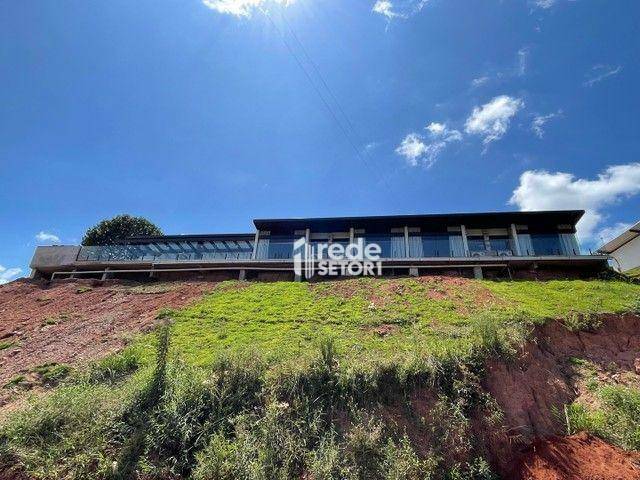Casa de Condomínio à venda com 4 quartos, 400m² - Foto 1
